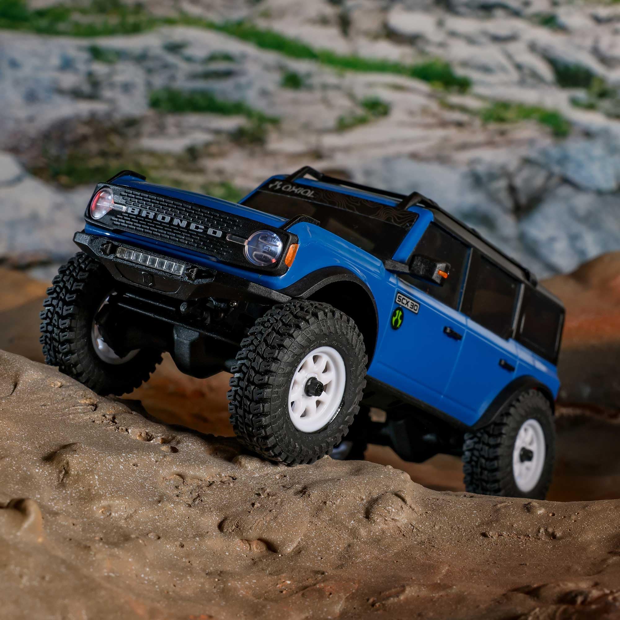 Amazon.co.jp: Axial 1/30 SCX30 フォード ブロンコ 4X4 RTR つや消し
